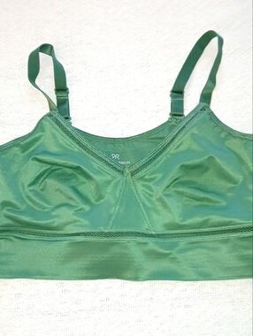 NWOT Sz.34 Womens Ruby Ribbon Sports Bra